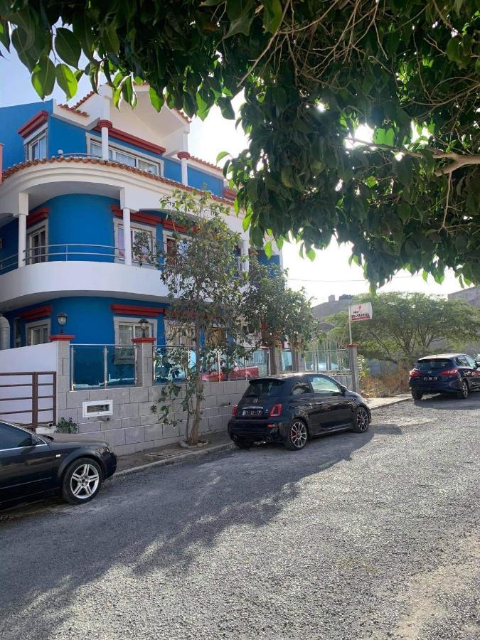 Belvedere Praia Bagian luar foto